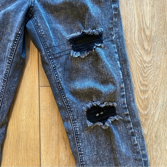 Black Stone washed jeans - Picture 2 of 9